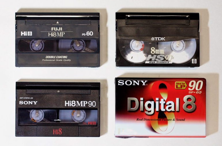 nombreuses cassettes au format HI8