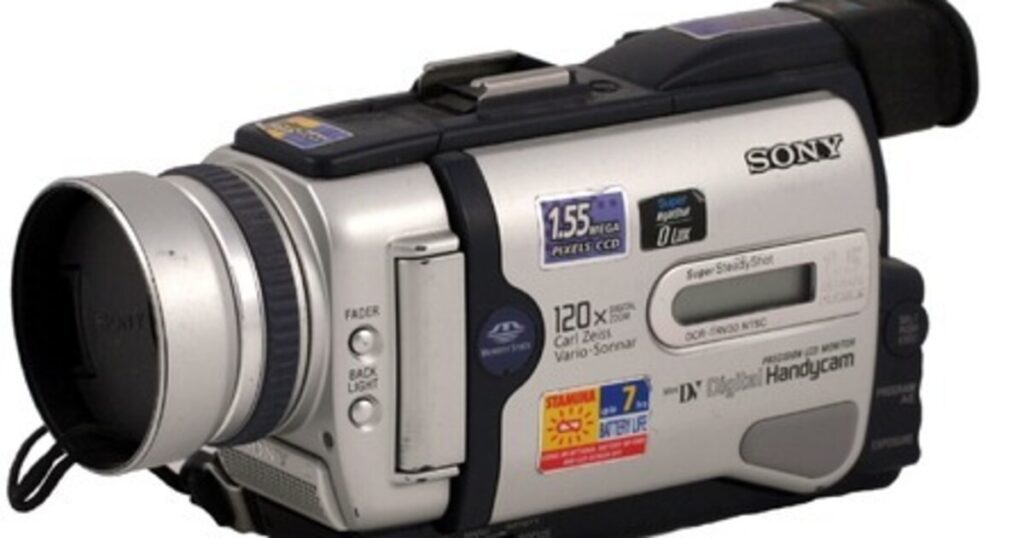 Caméscope Sony DCR-TRV8E Mini DV - Pour Pièces / Défaut