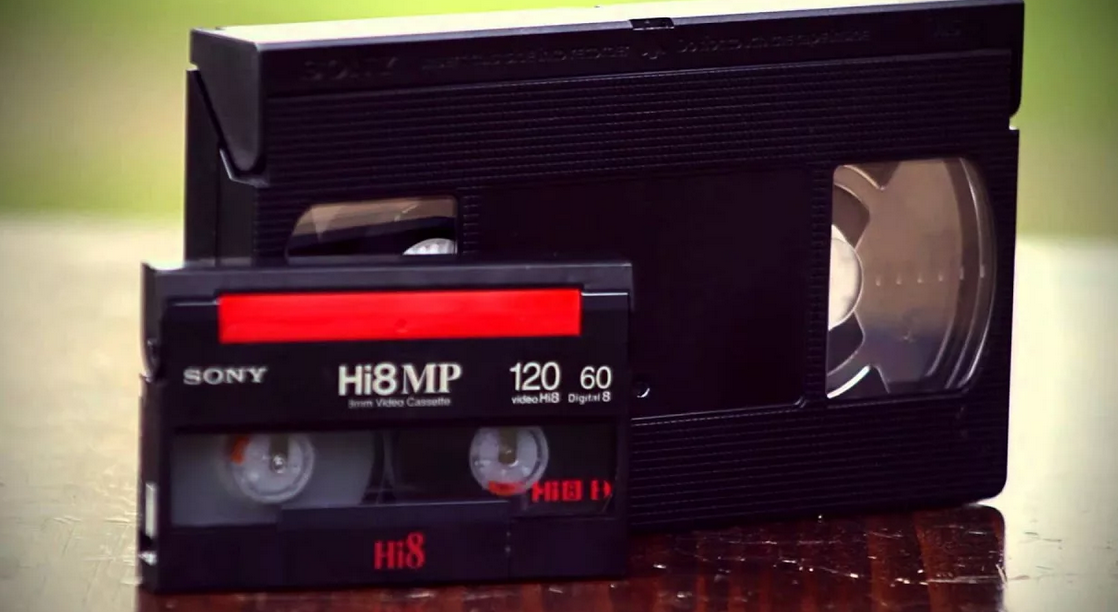 cassette HI8 avec cassette VHS