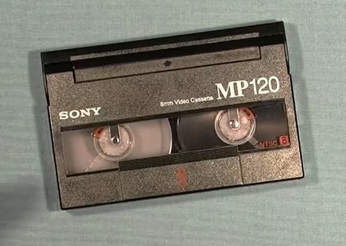 une cassette vidéo HI8